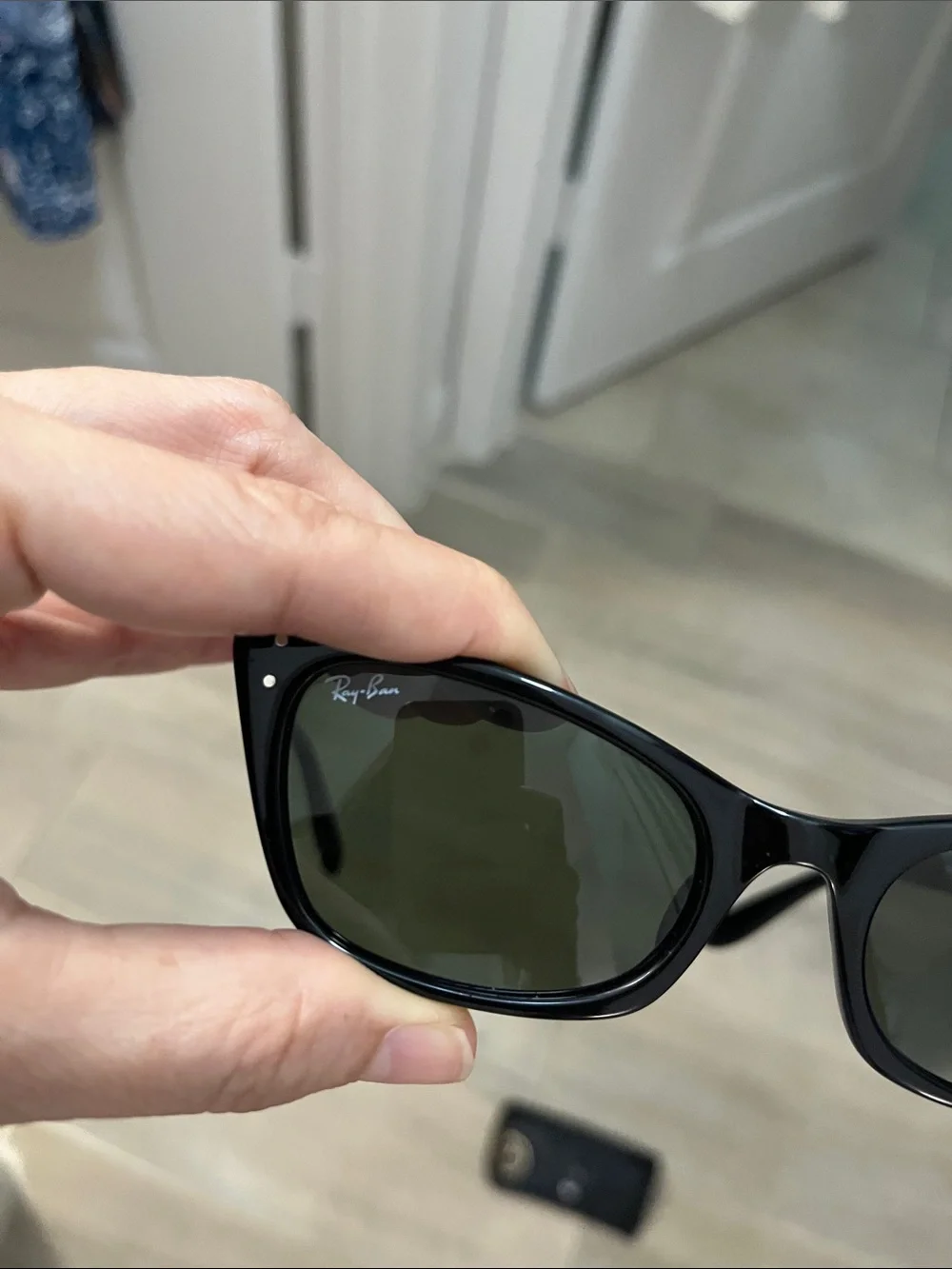 Ray-Ban all black Lady Burbank - Picture 9 of 9